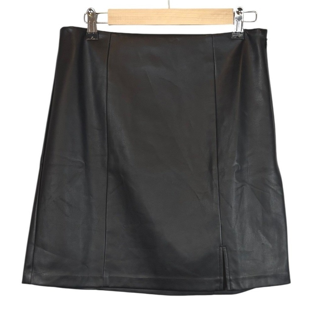 LOFT Womens Black Faux Leather Mini Skirt Front Slit FA23 755204 Size 6